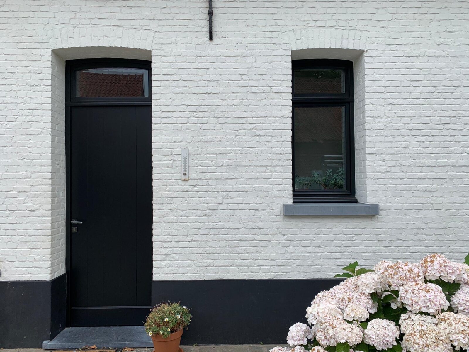 Onderling verbinden enthousiasme niezen Buitenschilderwerk / gevel ramen deuren poort laten schilderen